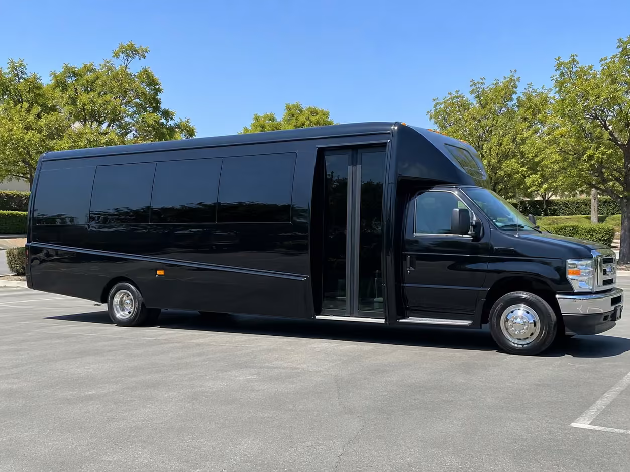 15 35 passenger minibus